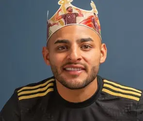 Reconocimiento internacional: Alexis Vega en la cima