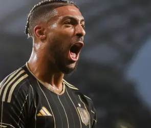 Revelan el salario real que Denis Bouanga habría pedido en América