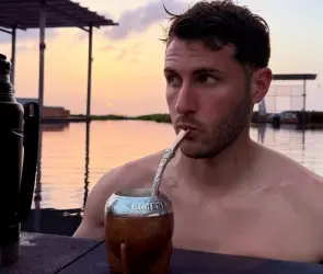 Afición se queja de Santiago Giménez por no ir a pretemporada con el Milan