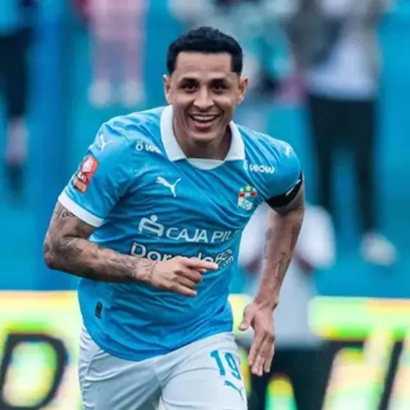 El emotivo festejo de Yoshimar Yotún tras regresar a las canchas