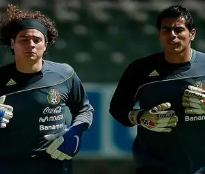 Oswaldo Sánchez lanza duro mensaje a Guillermo Ochoa