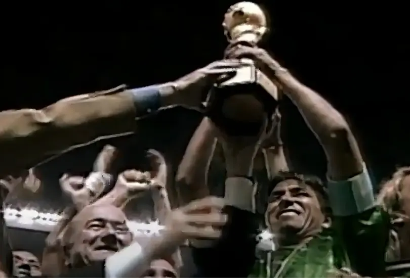 El torneo tuvo su toque de polémica por una situación de dos futbolistas. El torneo tuvo su toque de polémica por una situación de dos futbolistas.