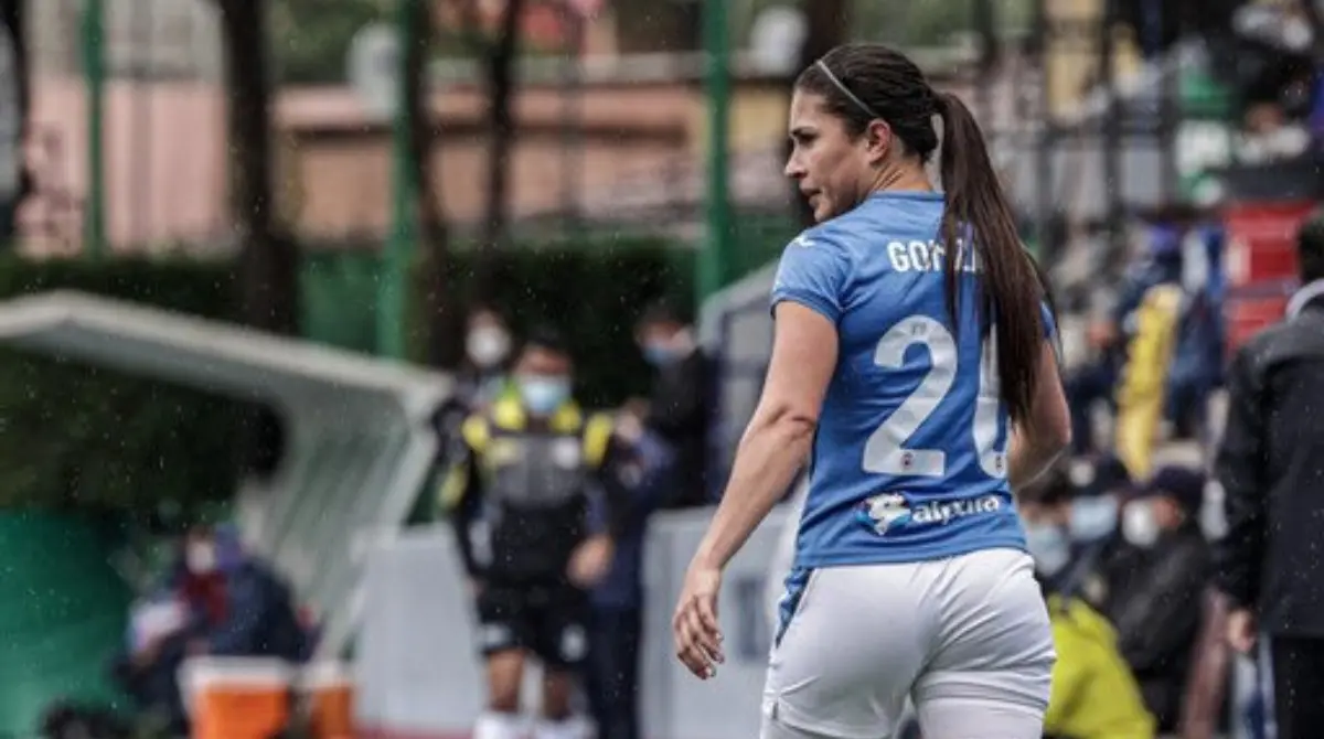 Cruz Azul le abrió las puertas en la recta final de su carrera. Cruz Azul le abrió las puertas en la recta final de su carrera.