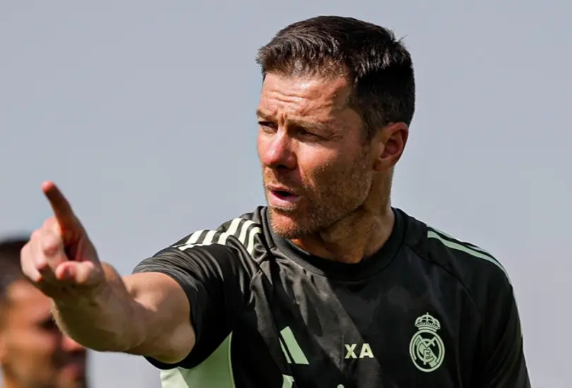 Xabi Alonso refuerza al Real Madrid con un mexicano Xabi Alonso refuerza al Real Madrid con un mexicano