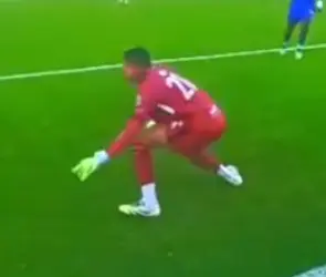 El OSO de Kevin Mier vs Colorado (VIDEO)