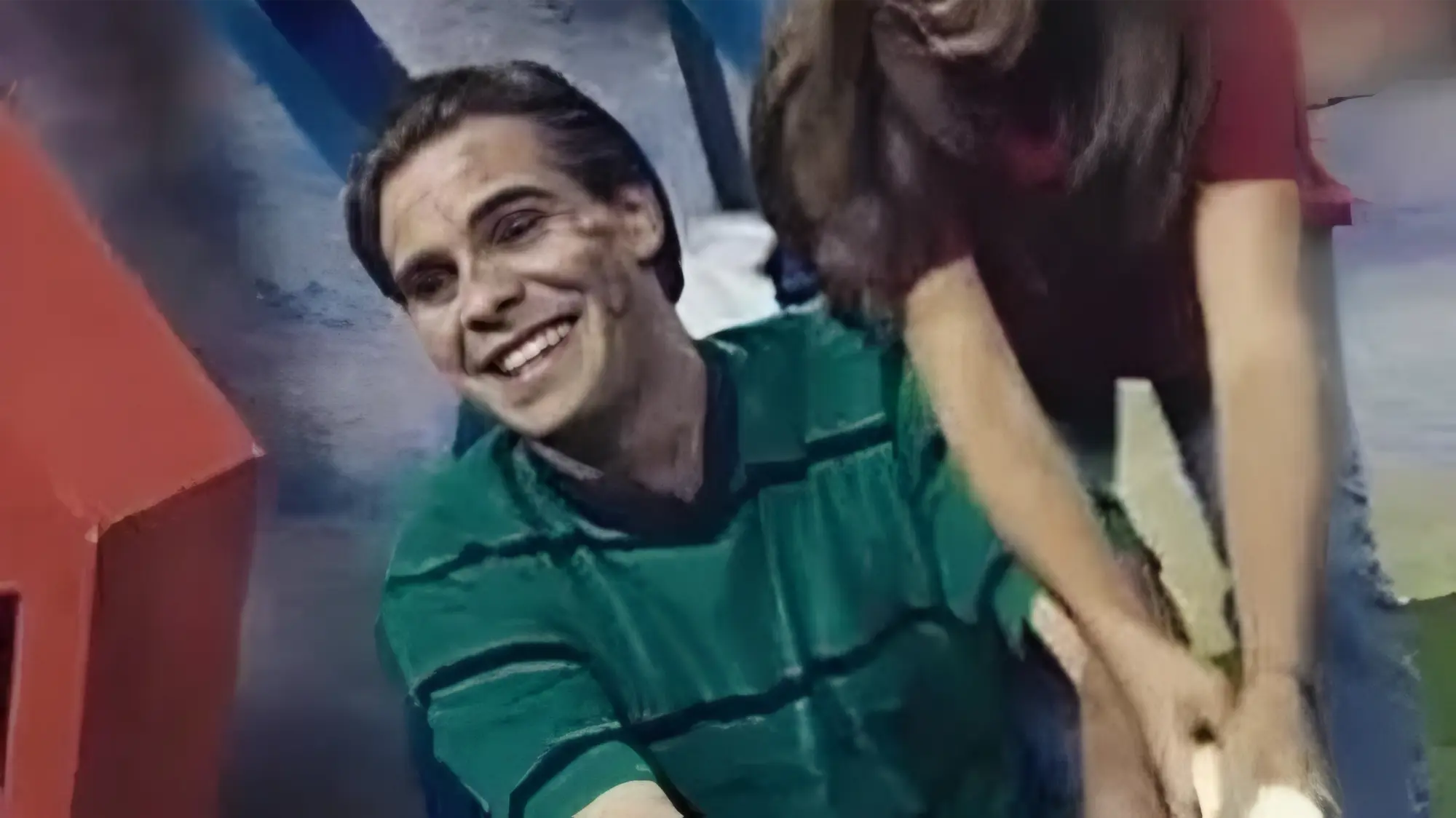 Sus primeras apariciones en cámara fueron como reportero de cancha y en programas de entretenimiento. 