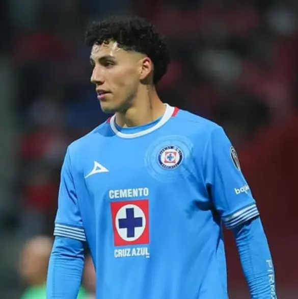 Jorge Sánchez define su futuro con Cruz Azul