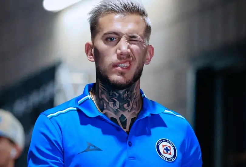 Gonzalo Piovi tiene un pie fuera de Cruz Azul