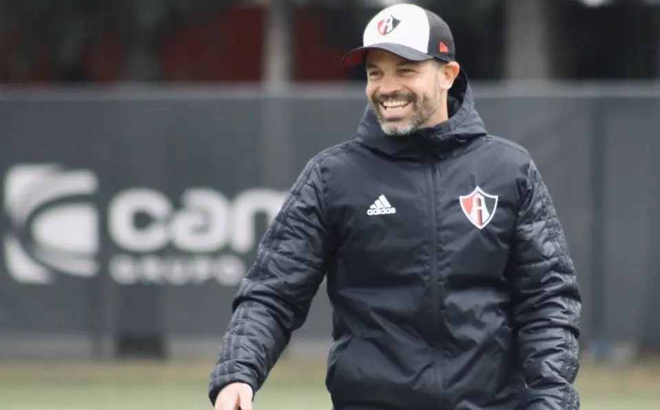 Rafa Puente Jr. en su paso por Atlas Rafa Puente Jr. en su paso por Atlas