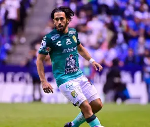 Fernando Navarro, ex del León pide ayuda para salvar a su hijo