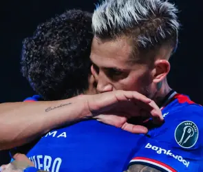 Captan a Gonzalo Piovi despedirse en el Olímpico Universitario