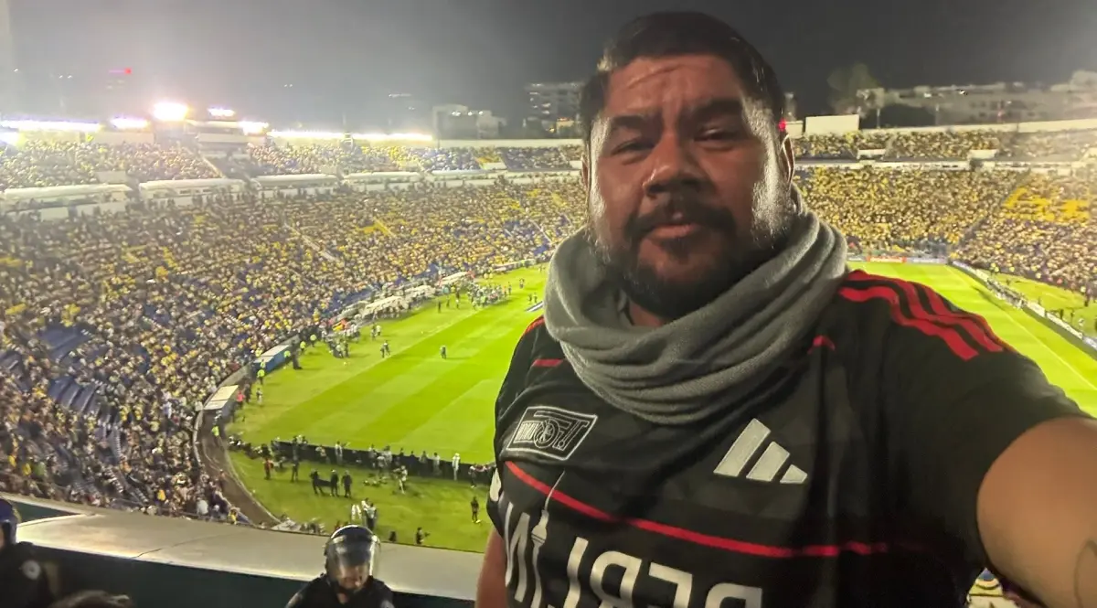  Chuyón Hernández levanta la mano por "un cerrón" 