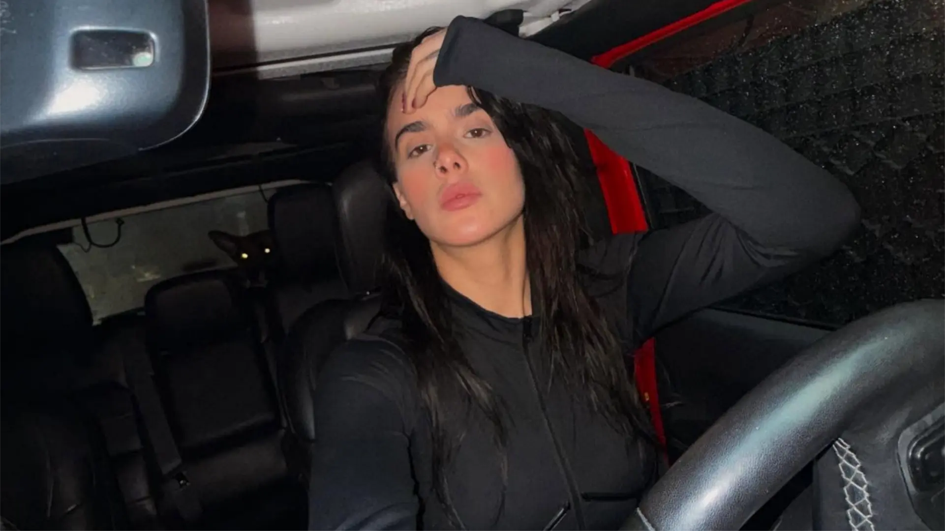 Si bien ya era popular, su participación en La Casa de los Famosos la lanzó al estrellato. 