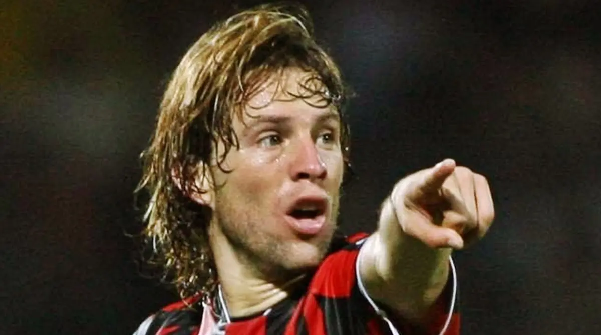 Antonio de Nigris pasó tres años en el futbol de Turquía con equipos diferentes. Antonio de Nigris pasó tres años en el futbol de Turquía con equipos diferentes.