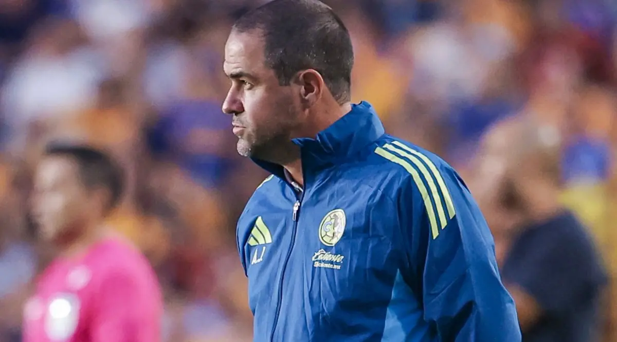  André Jardine defiende su polémico gesto de tricampeón 