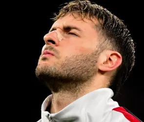 Nueva señal de desprecio de Milán a Santi Giménez