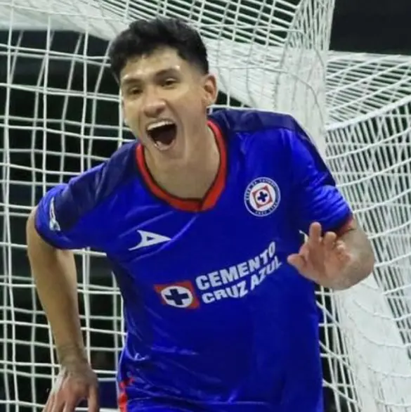 Uriel Antuna prepara su regreso a Cruz Azul