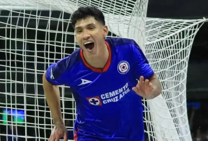 Uriel Antuna apunta a una segunda parte con Cruz Azul Uriel Antuna apunta a una segunda parte con Cruz Azul