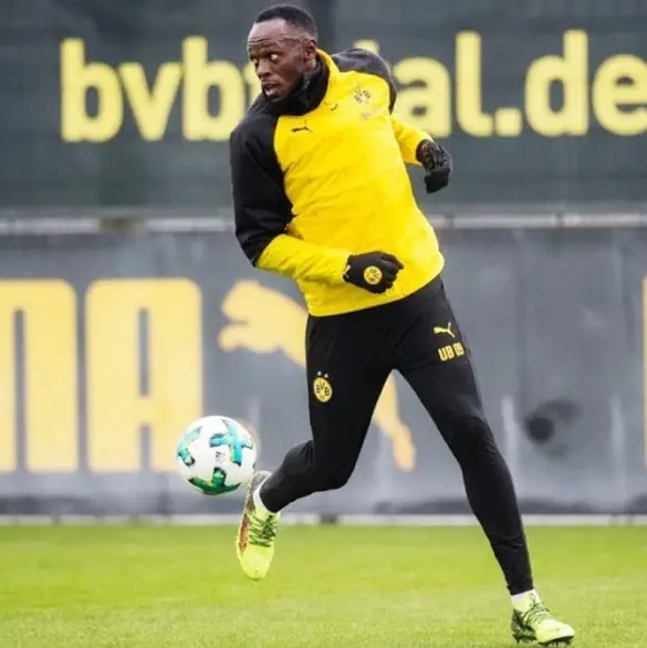 De la pista al césped: La aventura de Usain Bolt en el futbol
