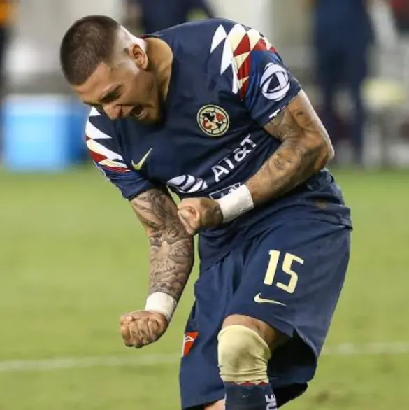 Nico Castillo es captado en las instalaciones del América