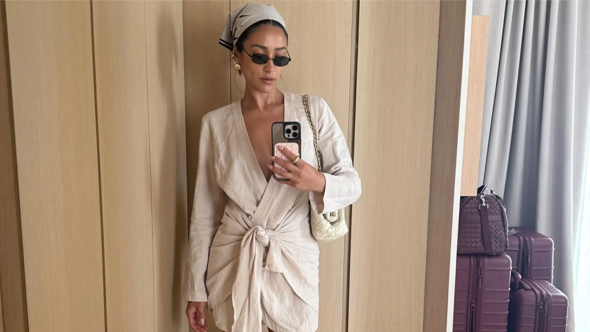 Su nombre artístico, Shay, viene de un apodo de su infancia derivado de Shannon.