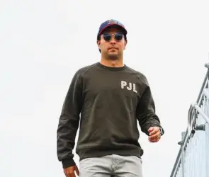 ¿No regresa? Checo Pérez rechaza millonaria oferta de Cadillac