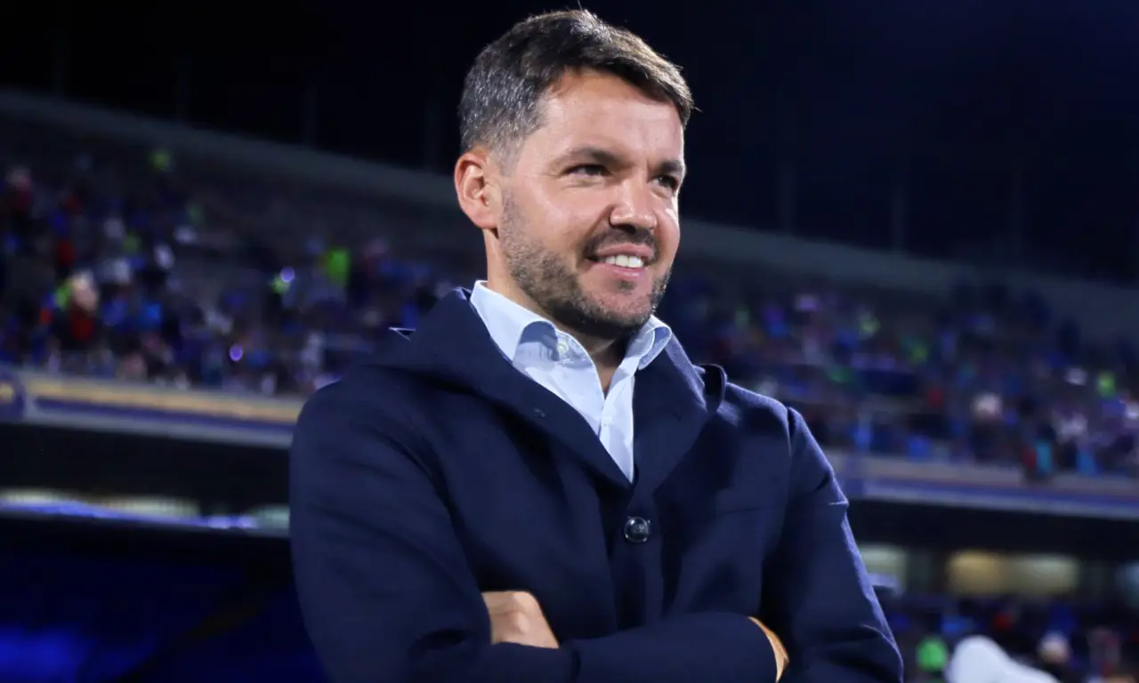  Nicolás Larcamón mantiene imbatible a Cruz Azul en el presente Torneo Apertura 2025. 