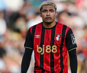 Julián Araujo dejaría la Premier League por equipo en España