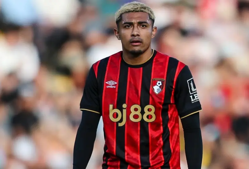Julián Araujo podría dejar el Bournemouth para volver a España Julián Araujo podría dejar el Bournemouth para volver a España