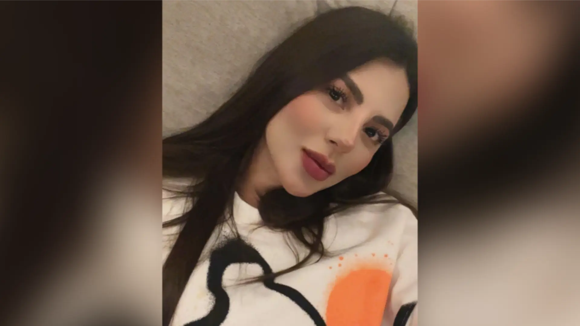 Mariam acompañó a Alexis Vega y la terminaron sacando de las gradas.