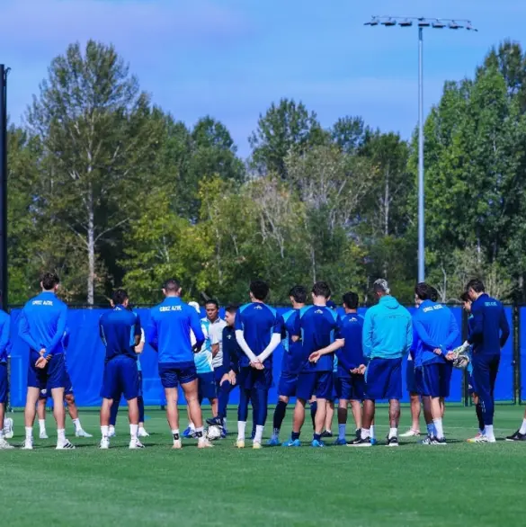 Cruz Azul se queda sin uno de sus delanteros para el Apertura 2025