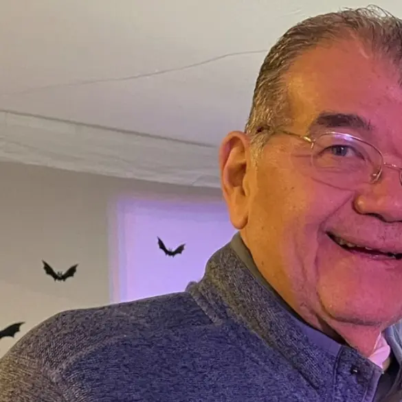 Emilio Fernando Alonso reaparece tras días hospitalizado