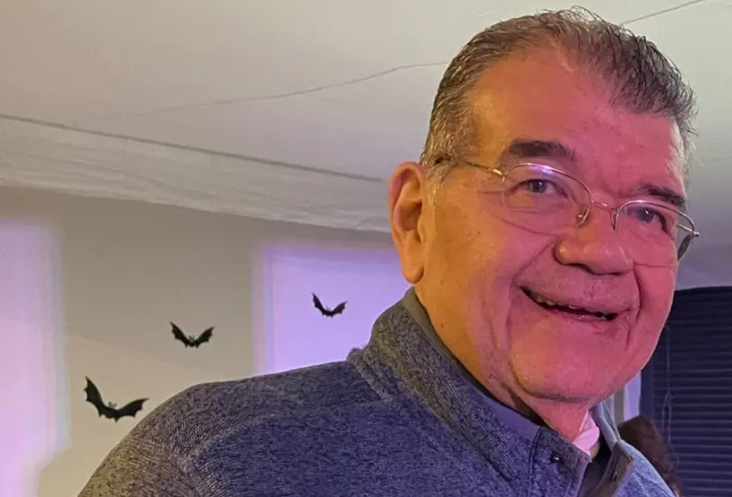 Emilio Fernando Alonso reaparece tras revelarse su estado de salud Emilio Fernando Alonso reaparece tras revelarse su estado de salud