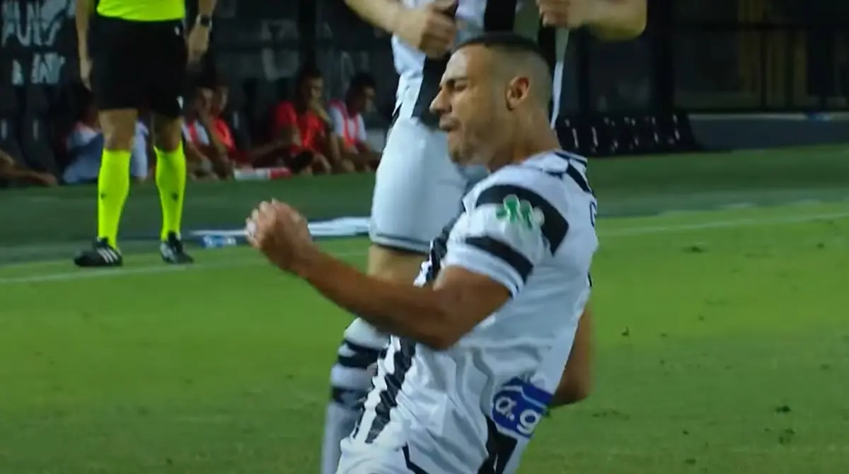  Giakoumakis se estrenó con el PAOK 