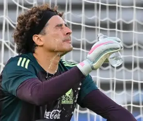 Querétaro aclara situación del fichaje de Memo Ochoa
