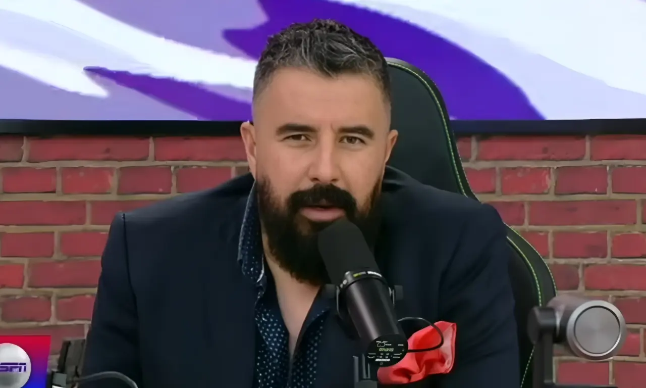  El periodista sería el fichaje estrella de la competencia de ESPN. 
