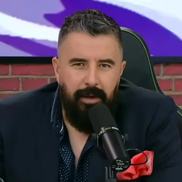 Álvaro Morales, cerca de dejar ESPN para el Mundial 2026