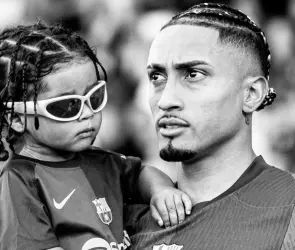 Raphinha denuncia racismo contra su hijo en Disneyland