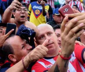 Bofo reaparece tras escándalo de supuesto soborno a policías