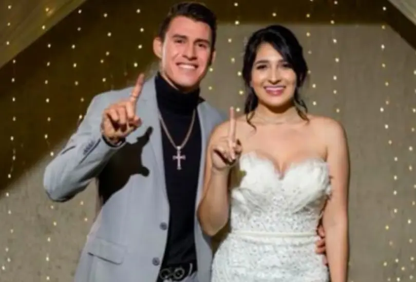 Chicote Calderón regresó con su esposa Chicote Calderón regresó con su esposa
