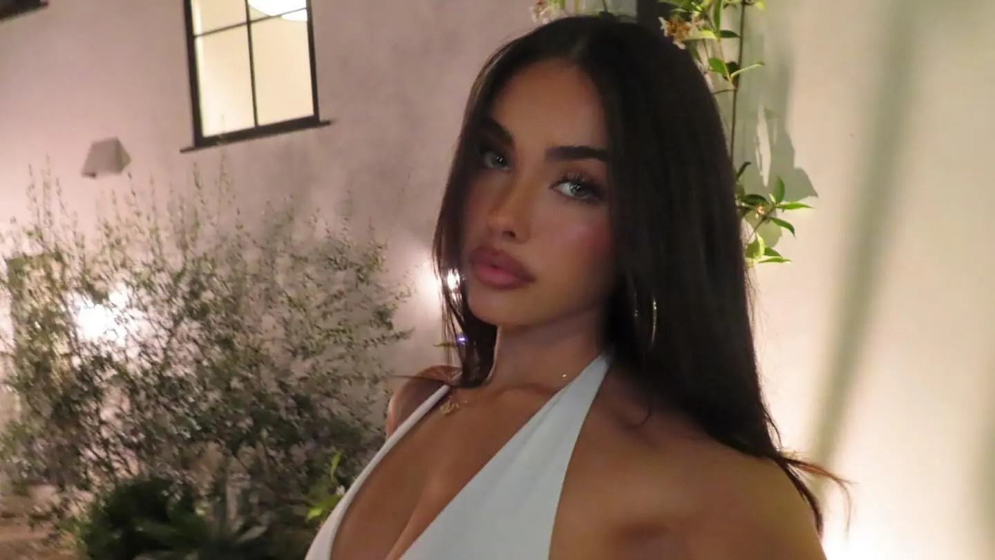 Se ha inspirado en artistas como Lana Del Rey, Ariana Grande y Rihanna.