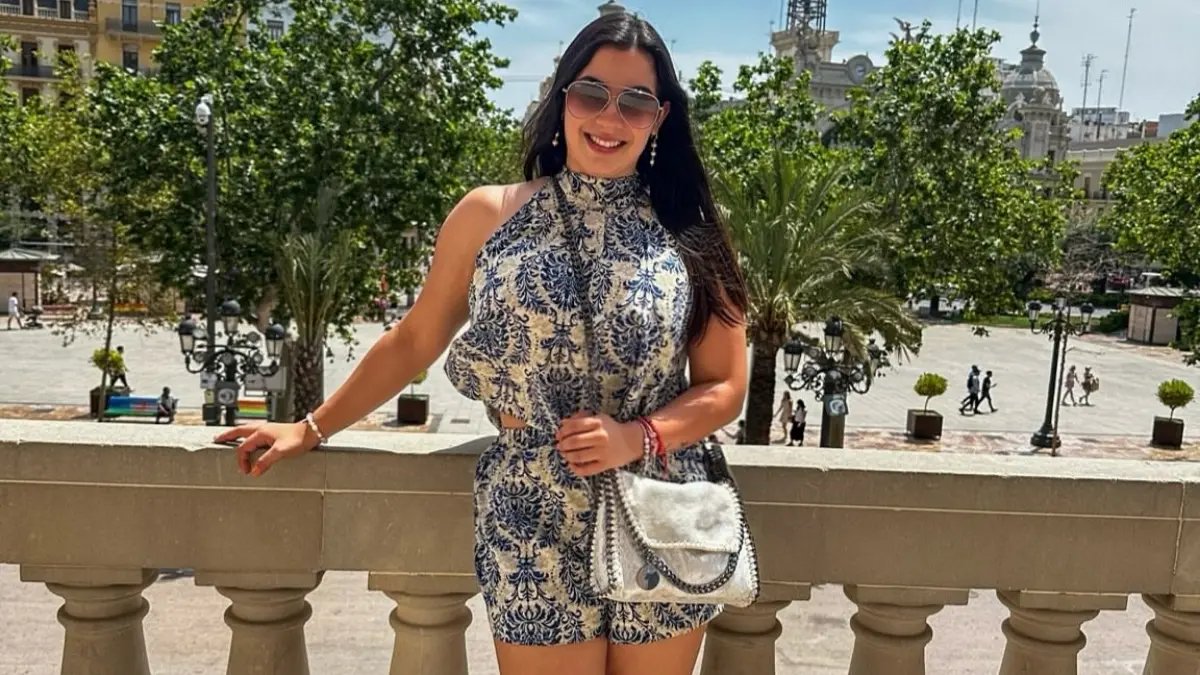 Ganó mucha popularidad por formar parte del equipo de trabajo del comediante Franco Escamilla. 