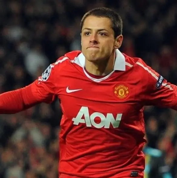 Chicharito regresaría a Europa tras salir de Chivas