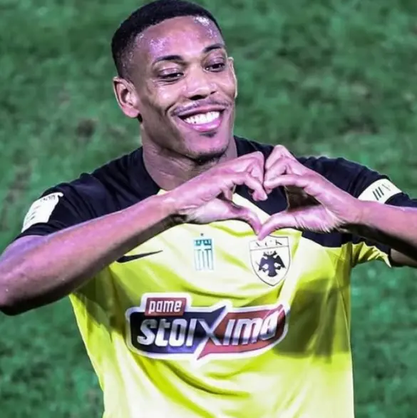 Revelan al encargado de convencer a Martial de elegir a Rayados