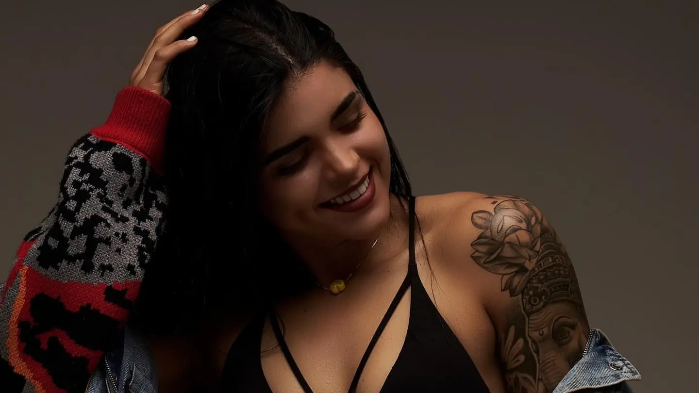 En redes presume su gran estado físico debido a la gran cantidad de actividad que realiza.