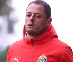 La razón por la que Chicharito se quiere ir a Inglaterra tras salir de Chivas