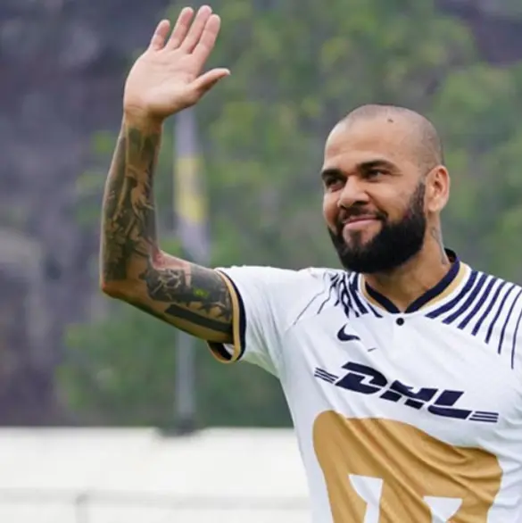 Pumas vence a Dani Alves y recibirá millonaria indemnización