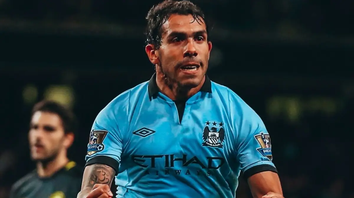 Carlos Tévez: 'No me gusta el futbol. Si hay Barcelona vs Real Madrid y en el otro canal un torneo de golf, veo golf. Nunca he sido fanático de ver partidos. Me gusta jugar, tener el balón en los pies'.