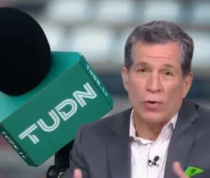 Ex de TUDN exhibe a Javier Alarcón por correrlo en pleno Mundial