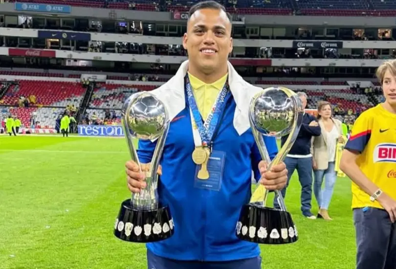 Mozumbito Martínez fue parte de los dos primeros títulos del tricampeonato de América